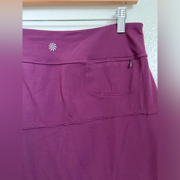 Athleta Crescendo Skirt Asymmetrical
Tiered Maroon - Picture 3 of 6